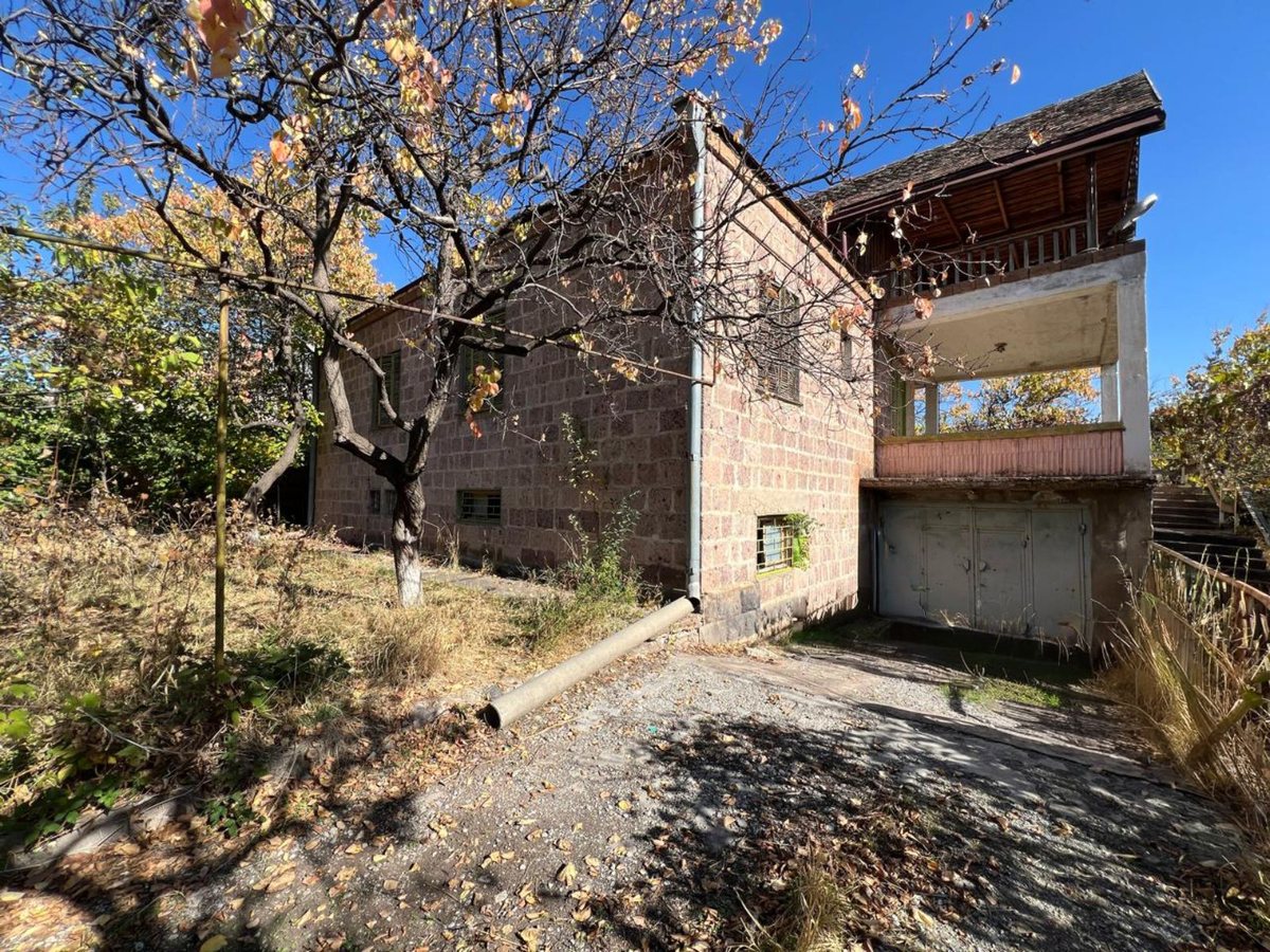Aerial view of the property in Yeghvard