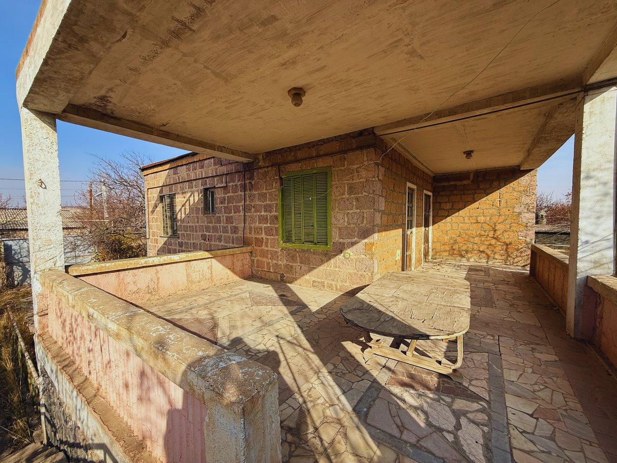 Spacious terrace of the main residential floor, current condition